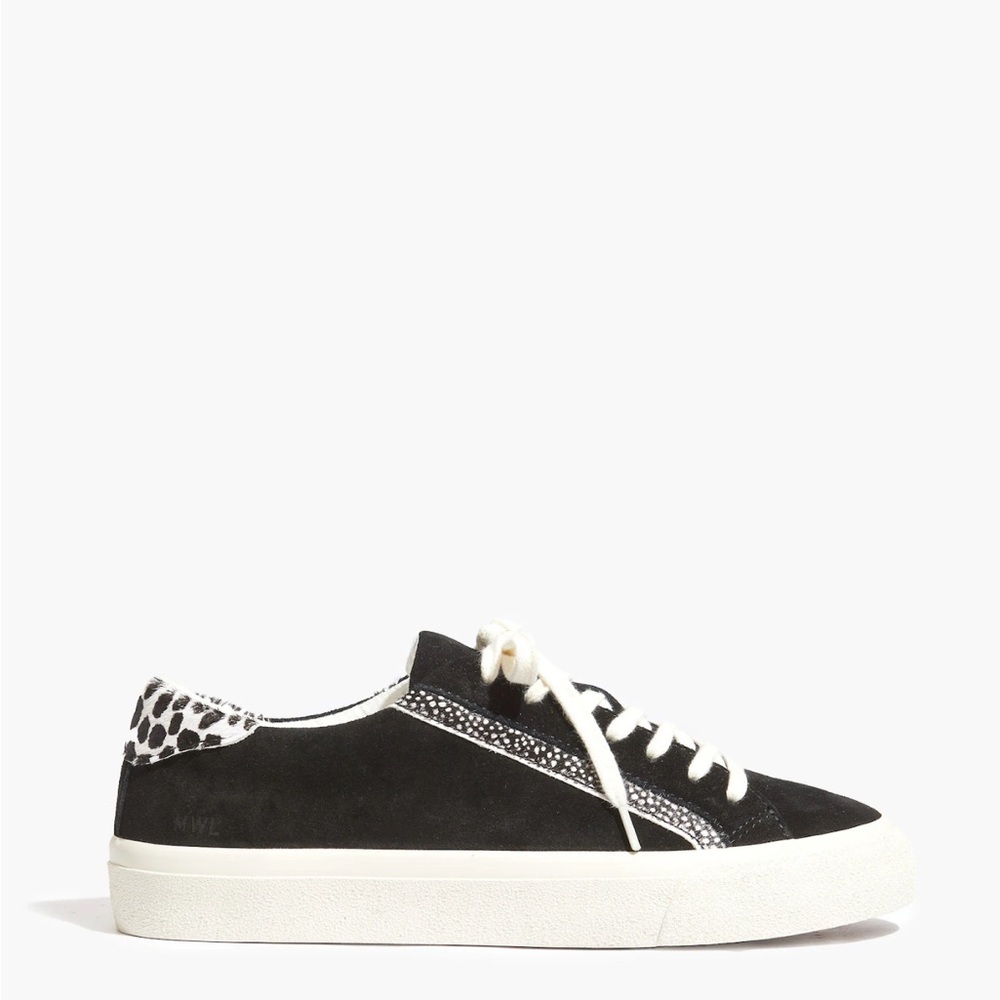 We designed our sneakers with the idea that shoes should be - Picture 2 of 8